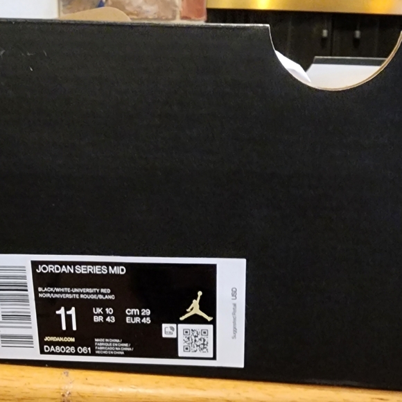 Jordan Series Mid Black and White - Picture 4 of 5